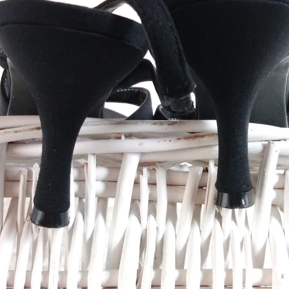 Naturalizer "Amour" Heels - Picture 7 of 7